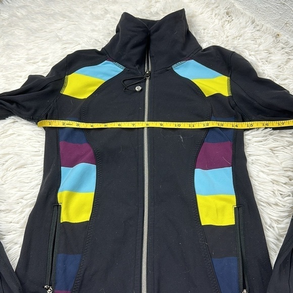 Lululemon Nice Asana Jacket Black / Pow Stripe Split Pea - Picture 3 of 6